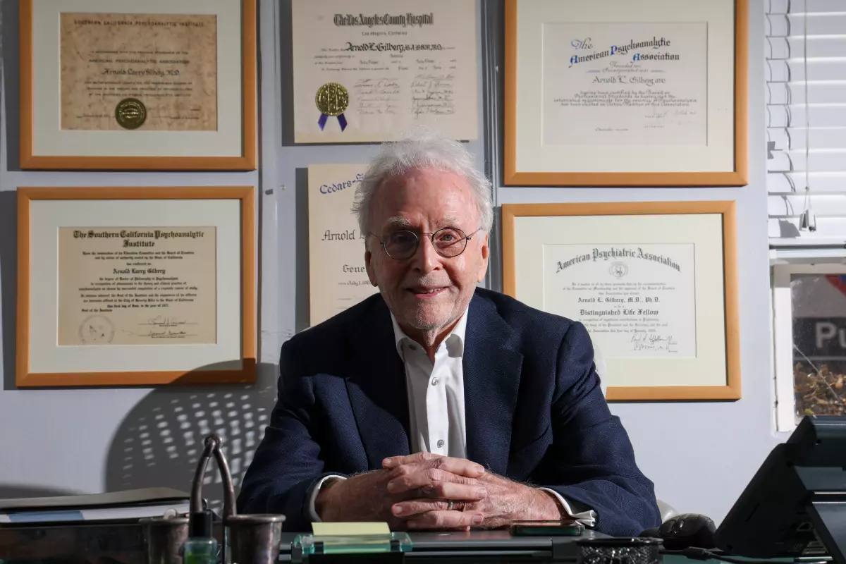 Dr. Arnold Gilberg, Author of The Myth of Aging