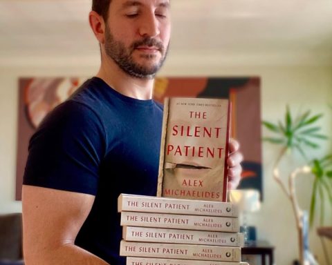 The Silent Patient by Alex Michaelides